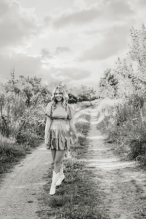 leah C senior_-8