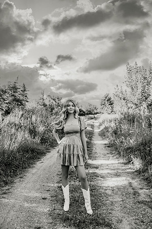 leah C senior_-14