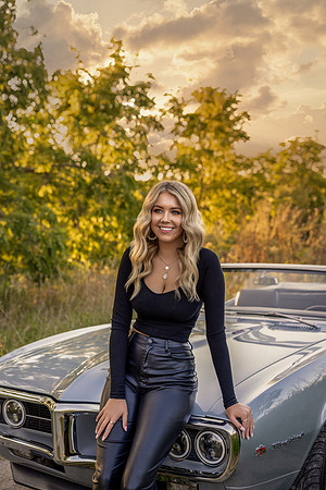 leah C senior_-23